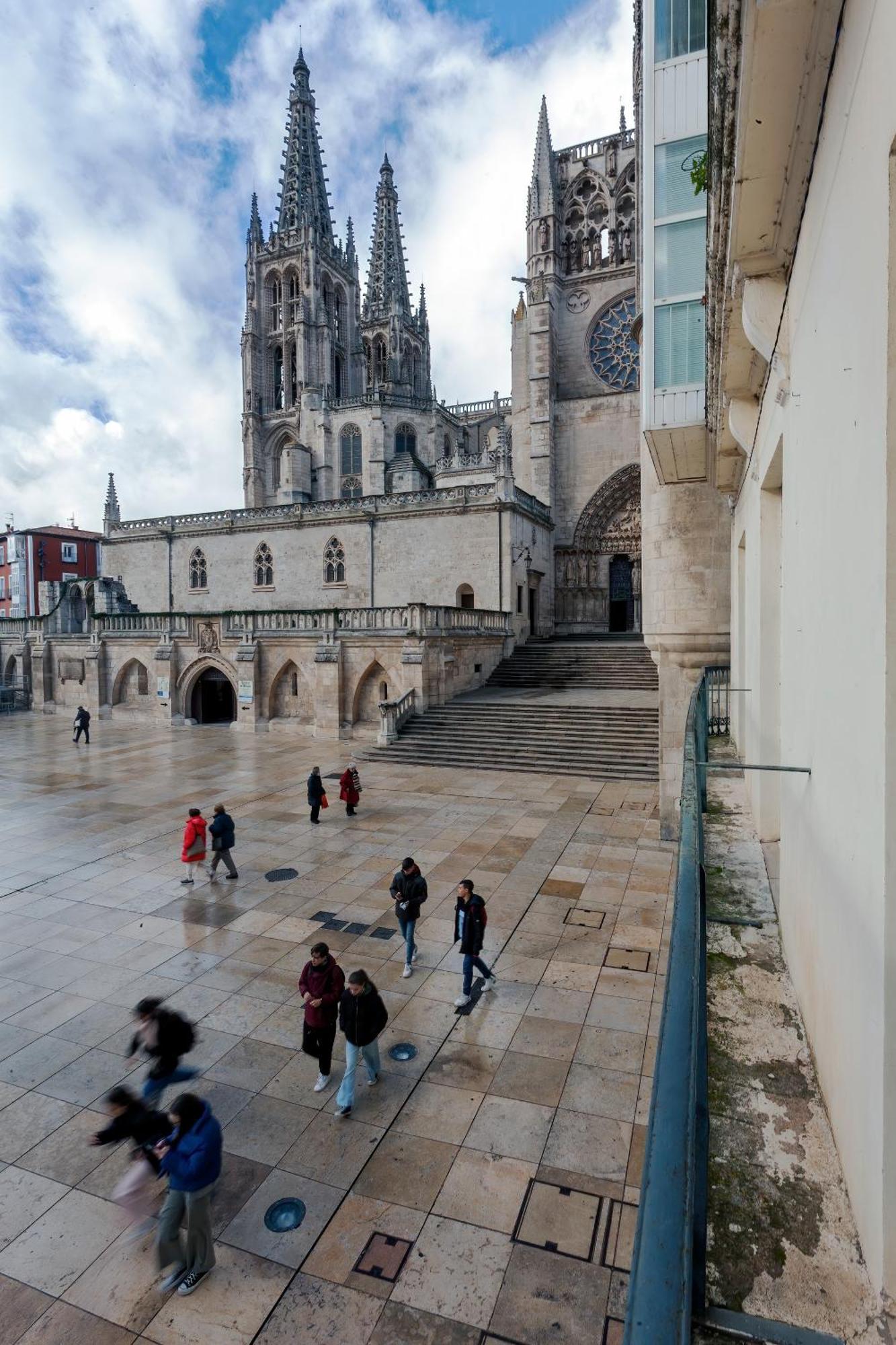 Cinco Balcones A La Catedral By Unique Rooms Burgo Eksteriør billede